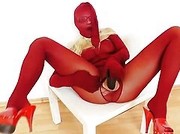 Blonde dildoing herself in pantyhose