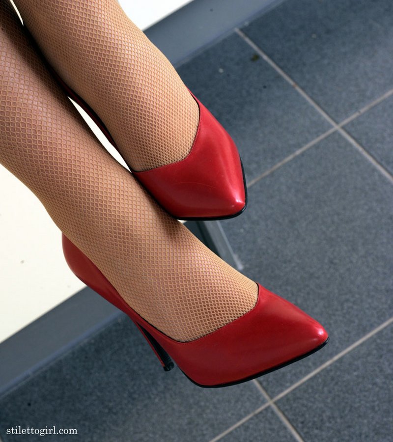 in high heels and white stockings