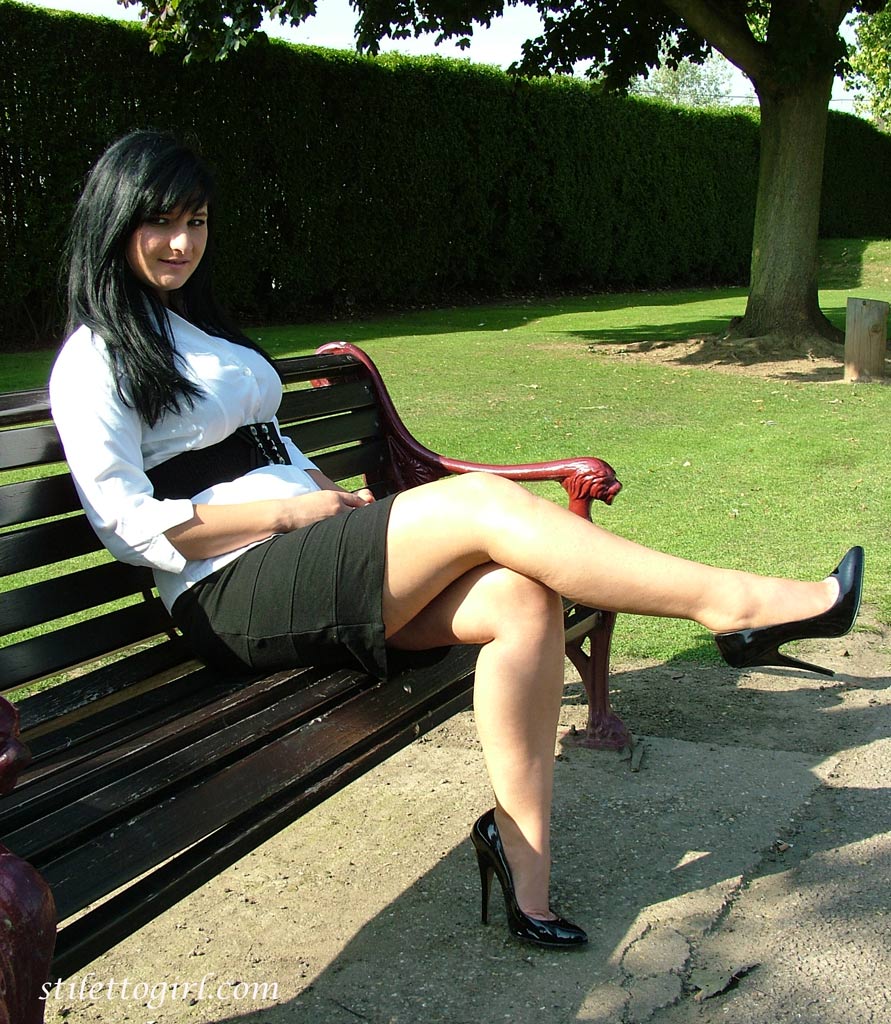 girl in platforms and nylons