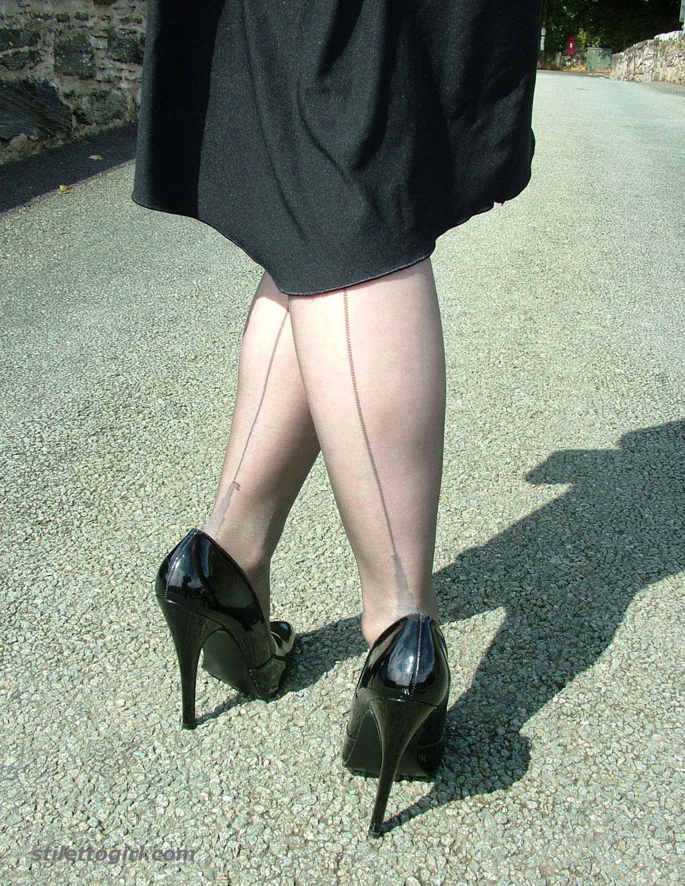 lady in heels and pantyhose