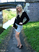 lady in pumps and nylons